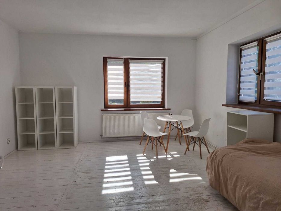 Ogród Balkon 2 Duże Pokoje Pietro domu 65m2 plus Strych 65m2 Garaż