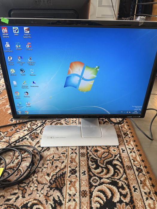 Monitor 24 cale LCD BenQ V2400W HDMI