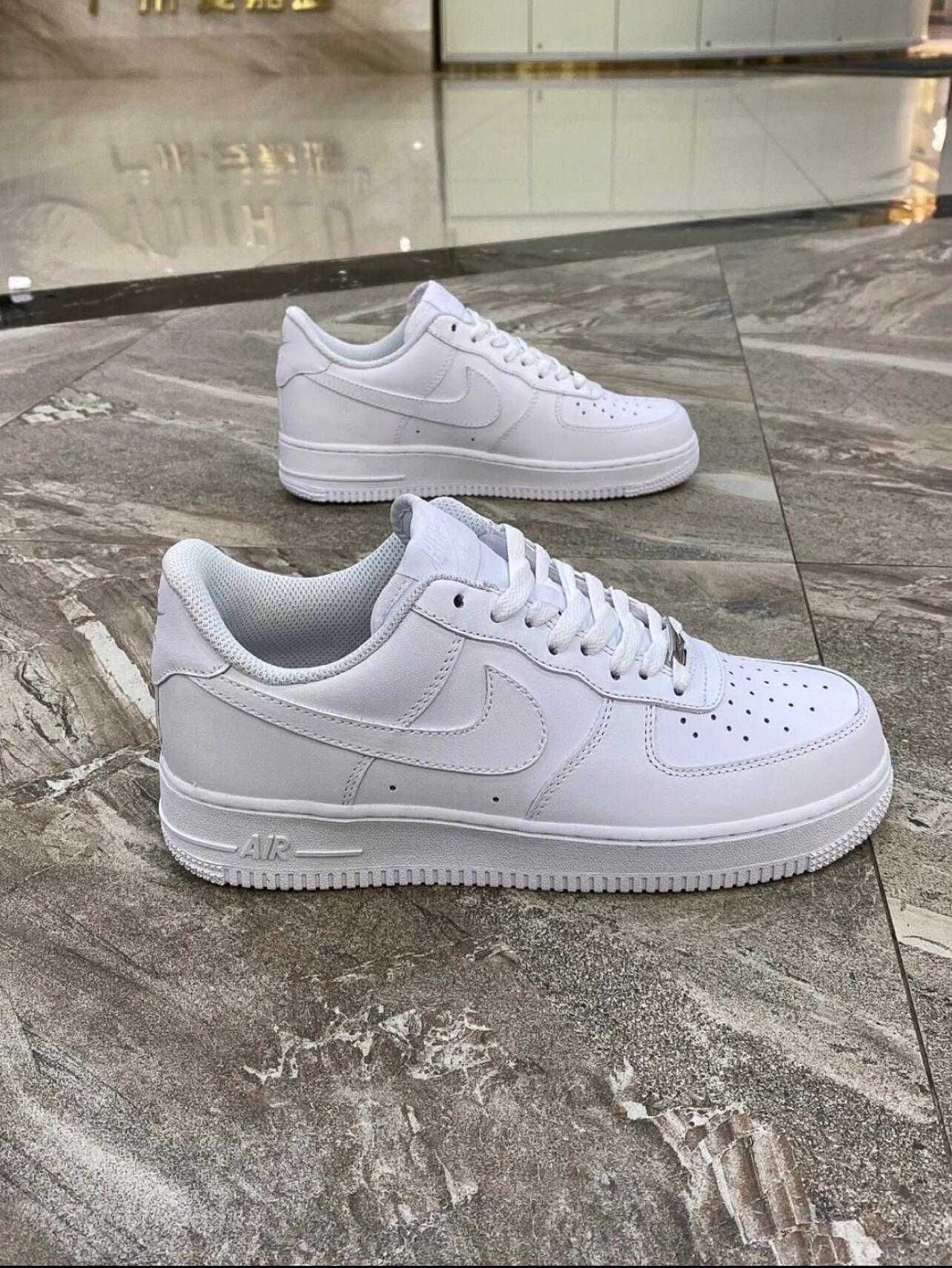 NikeAirForce1Low'07White-Nowe i nieuzywane R.37.5