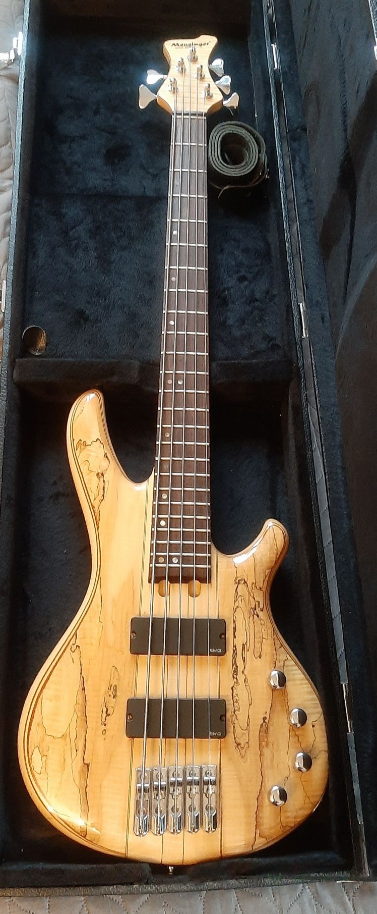 Gitara basowa Mensinger Pike