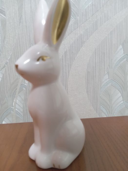 Подарок сувенир фигурка фарфоровая статуэтка зайчик