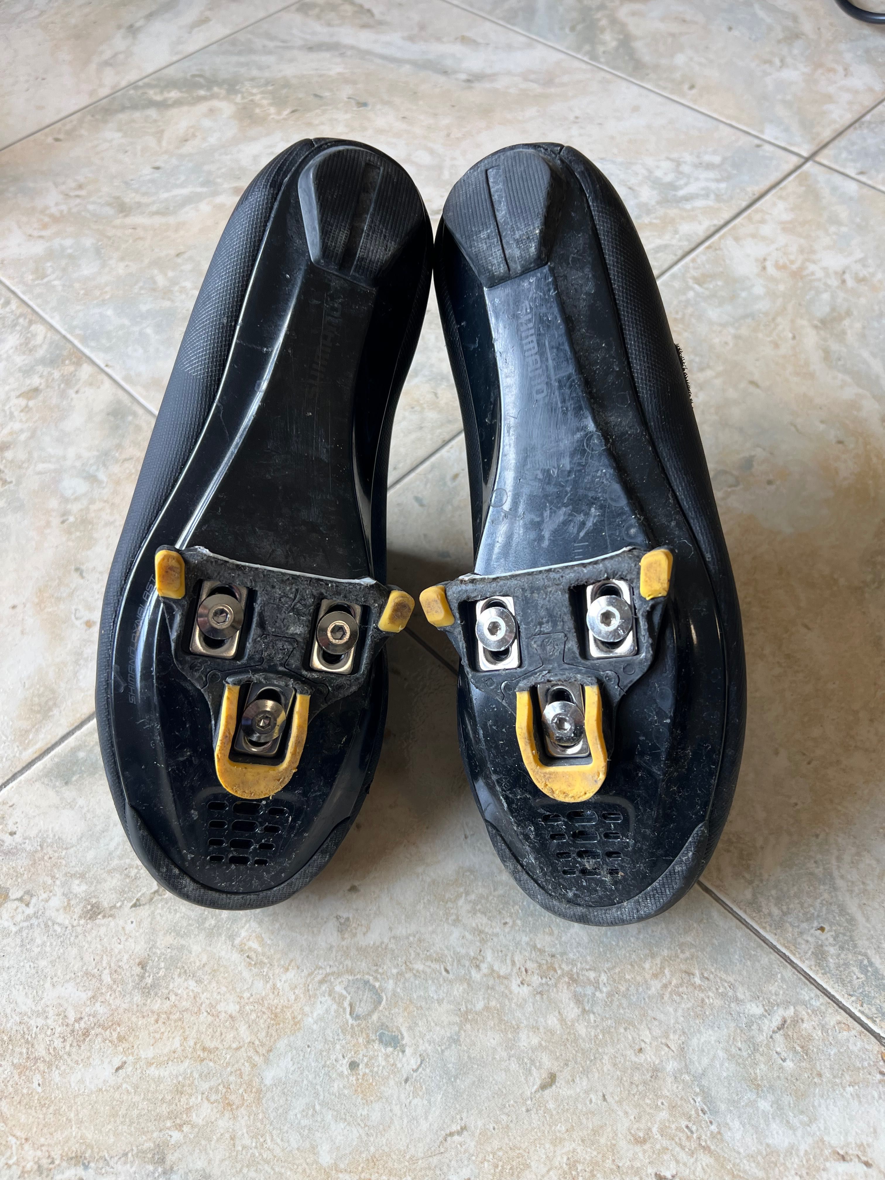 URGENTE Sapatilhas de Ciclismo Shimano RC1 Tamanho 42 +Cleats Look Kéo