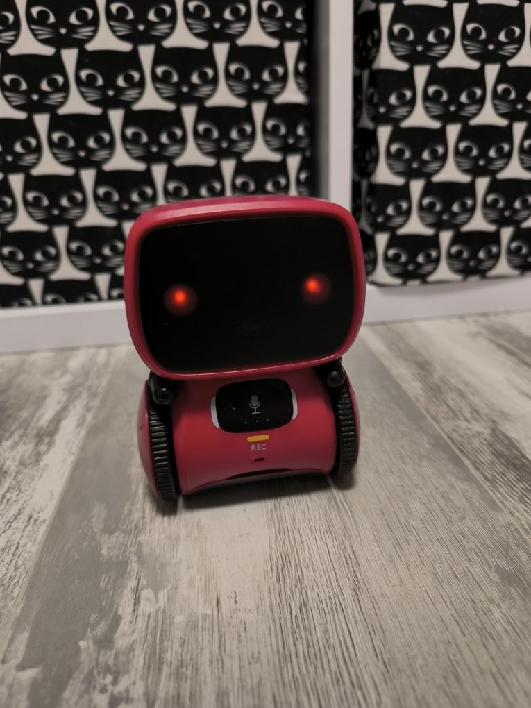 інтерактивний робот AT-Robot
