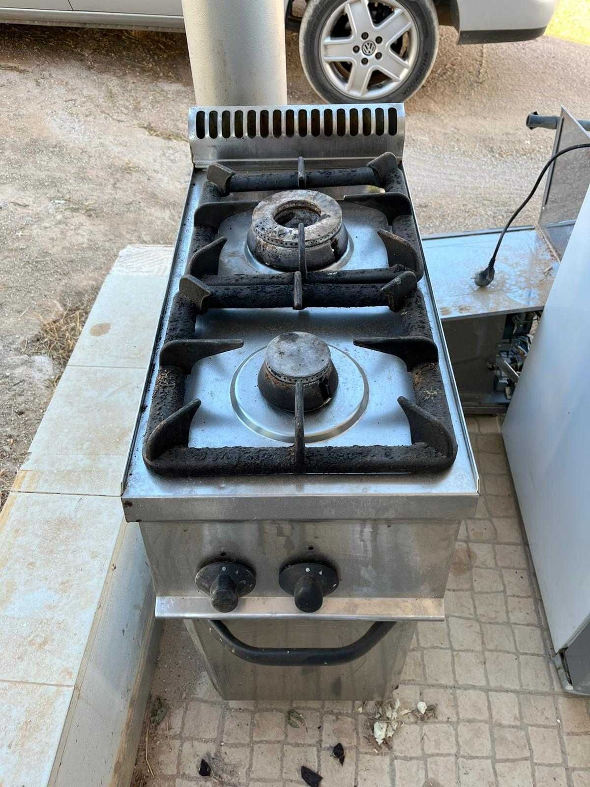 Fogão com 2 bicos