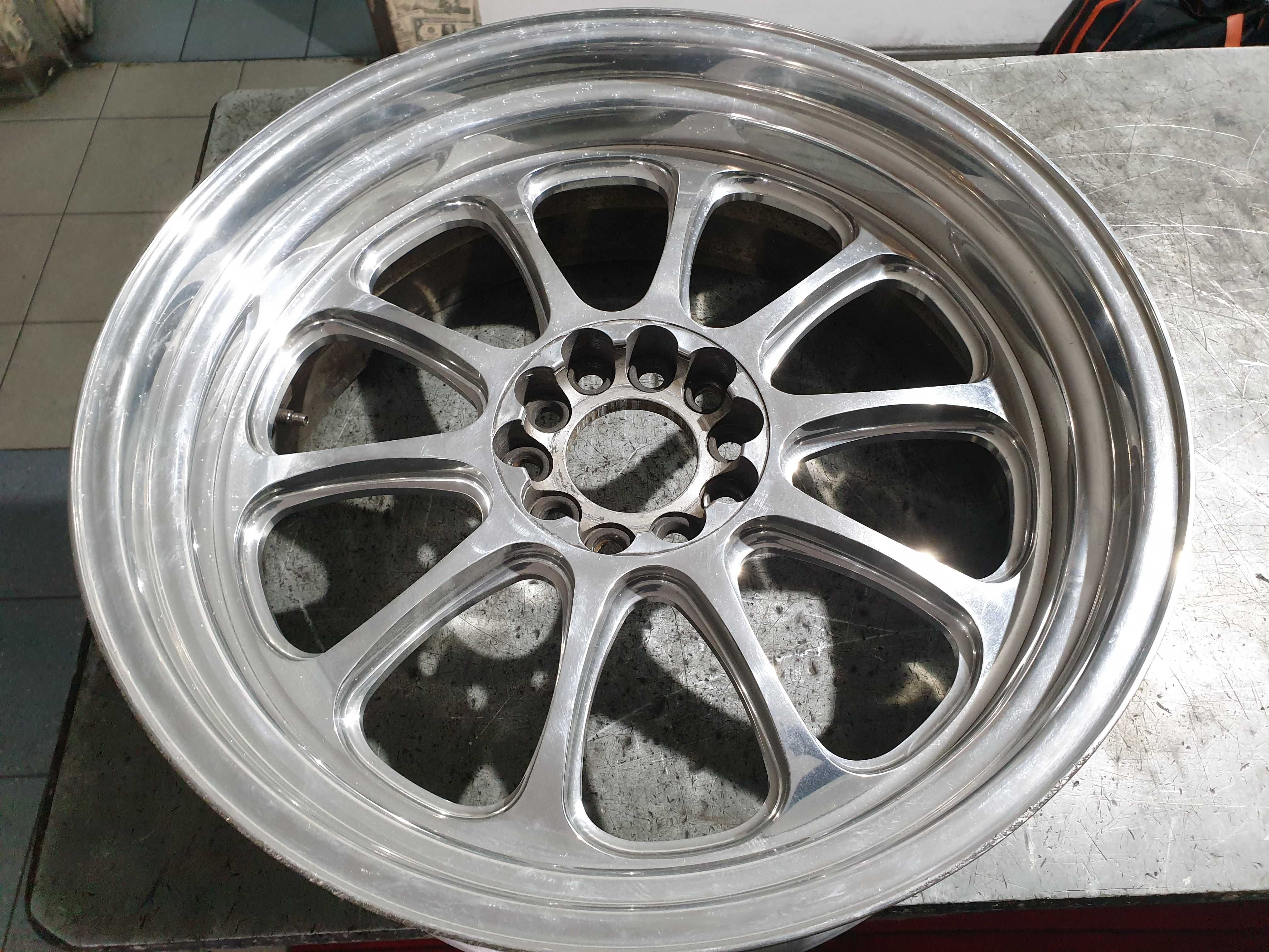 Prostowanie felg aluminiowych porsche amg bmw kute gt3 911 lamborghini