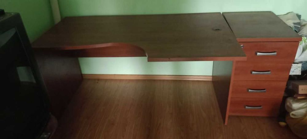 Стіл офісний для керівника