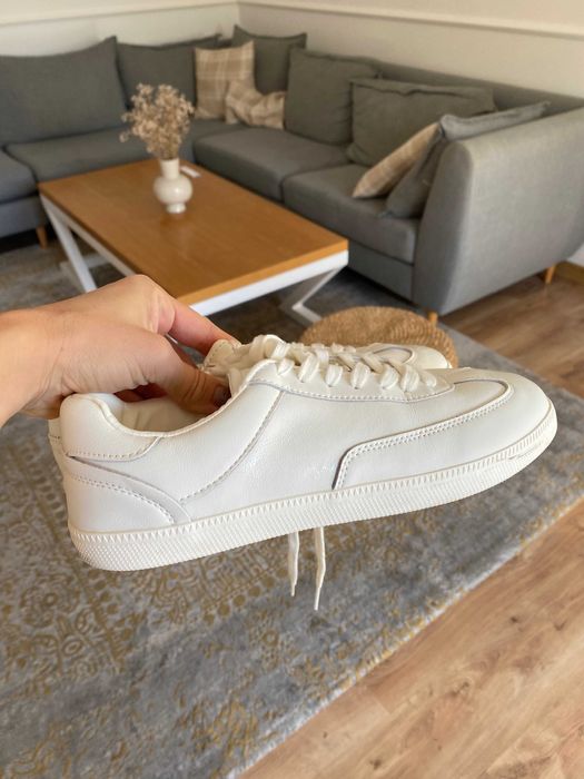 Buty sneakersy Reserved 38 białe