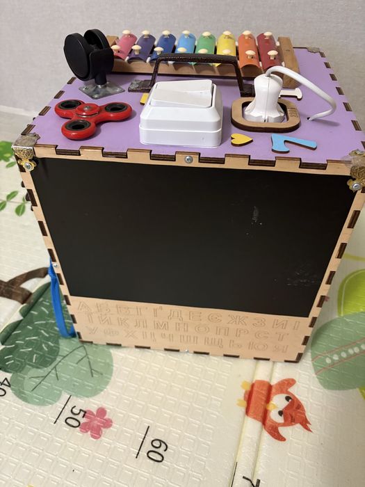 Дитячий бізікуб деревʼяний 30*30 см