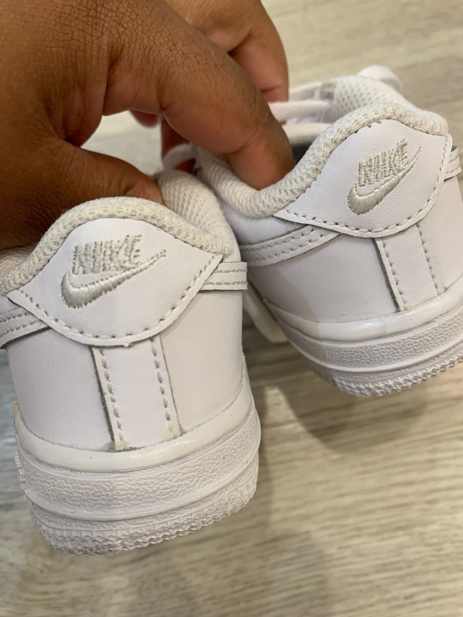 Nike Air Force em bom estado para criança