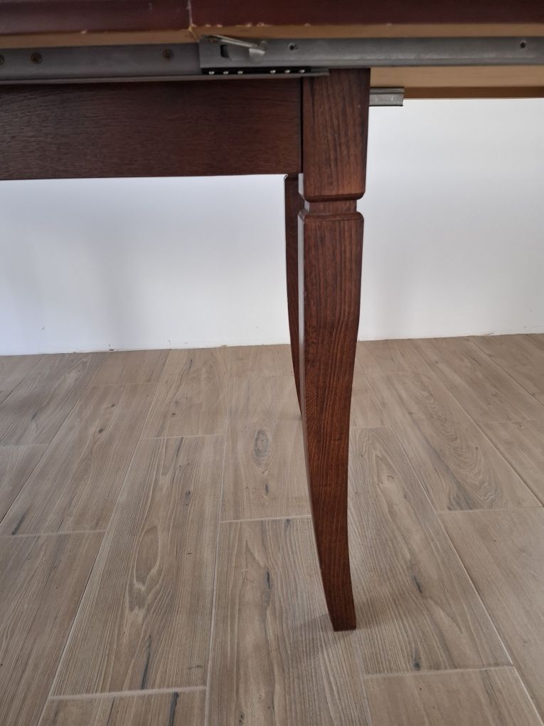 Drewniany stół, mahoniowy brąz 215 x 80