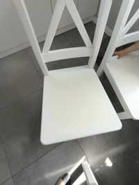 Stół wraz z krzeslami