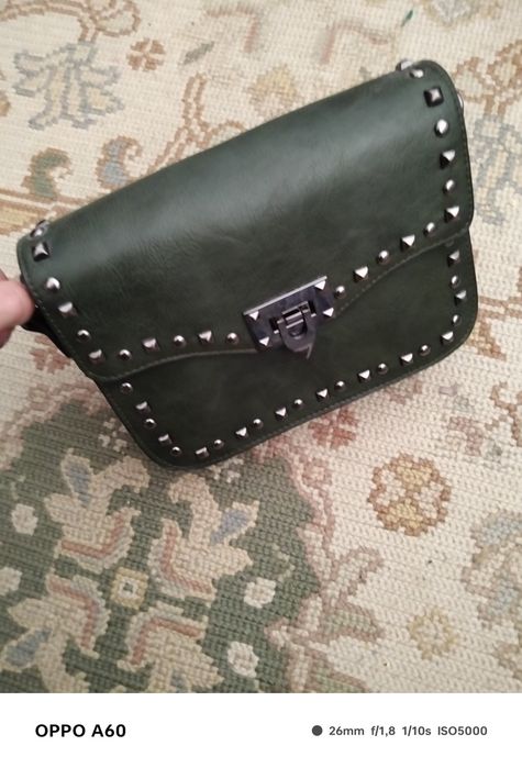 Mala a tiracolo verde musgo