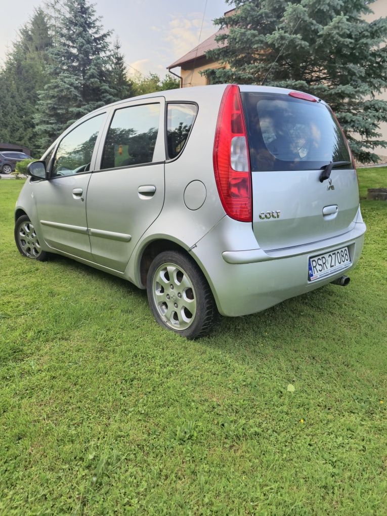 Sprzedam mitsubishi Colt 1.3 b