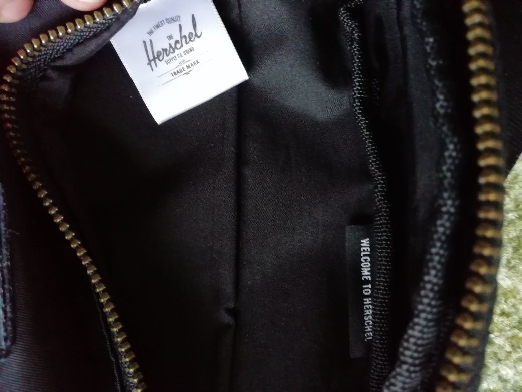 сумка на пояс Herschel 
бананка Herschel