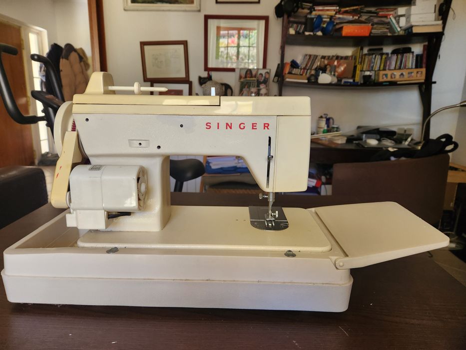 Singer máquina de costura avariada