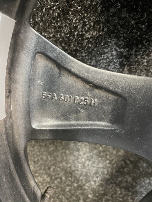 Продам Б/У диски Seat 7.5R18 ET46 5x112 Dia57.1