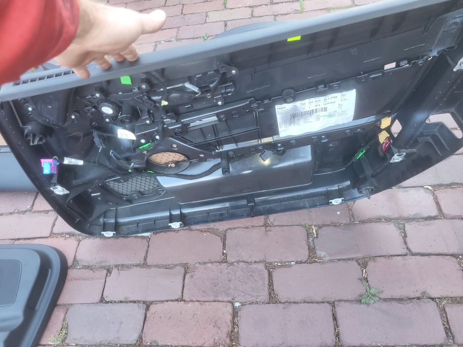 Boczki tapicerka Audi A6 C6 4F