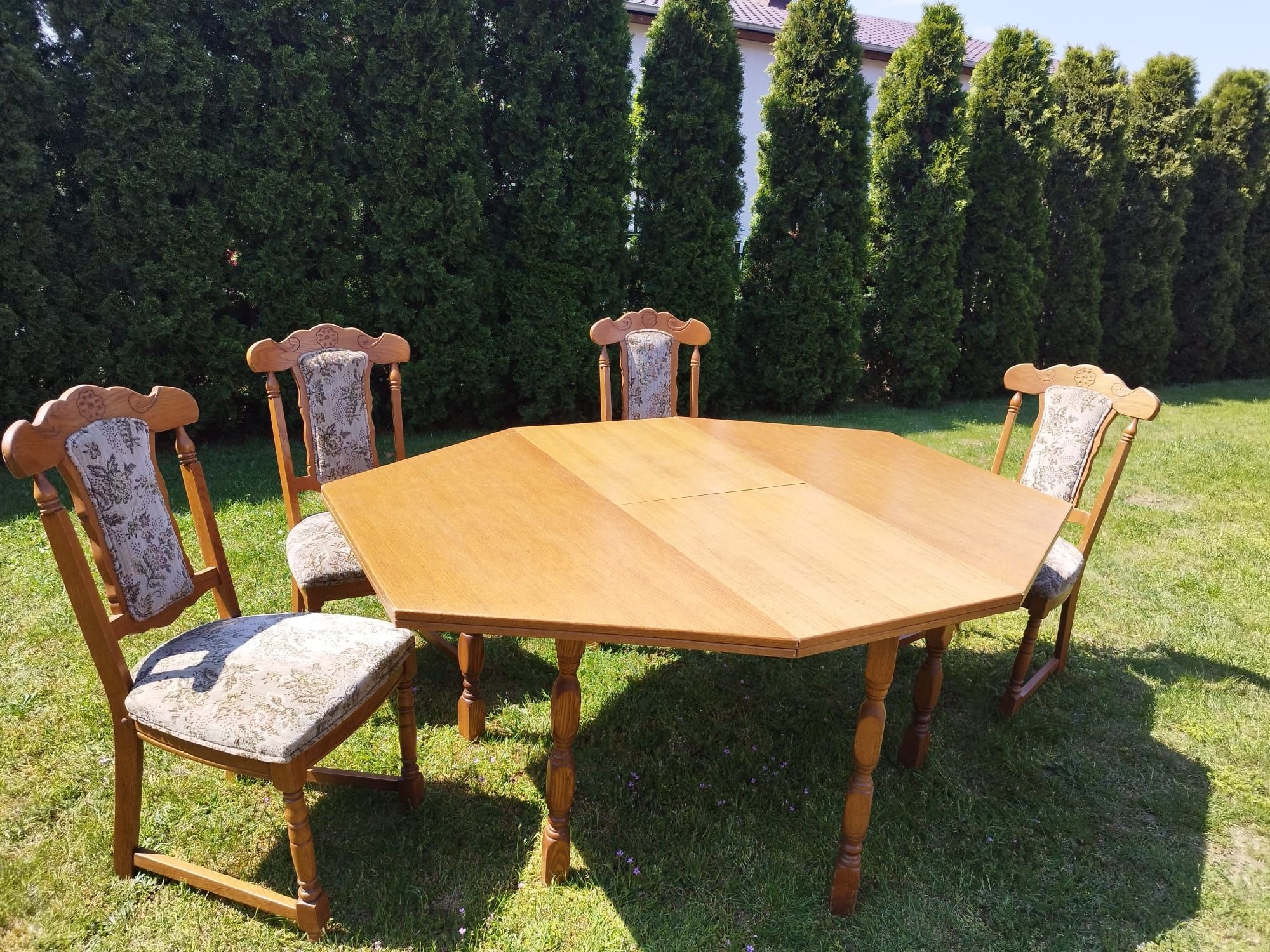 Stół z krzesłami dębowy