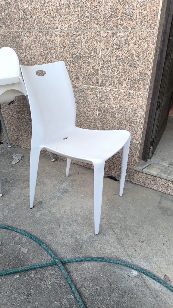 Vendo mesas e cadeiras para bar o restaurante