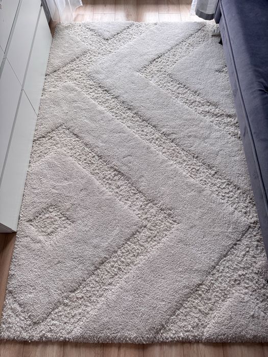 Dywan  bialy w rozmiar 160*230