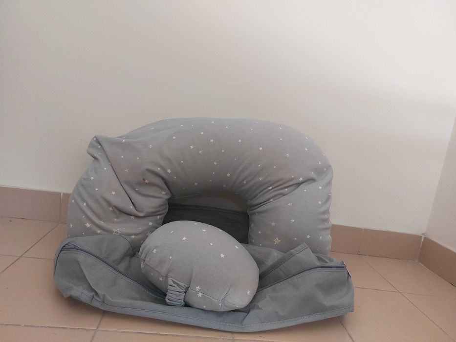 Almofada de amamentação com apoio de cabeça