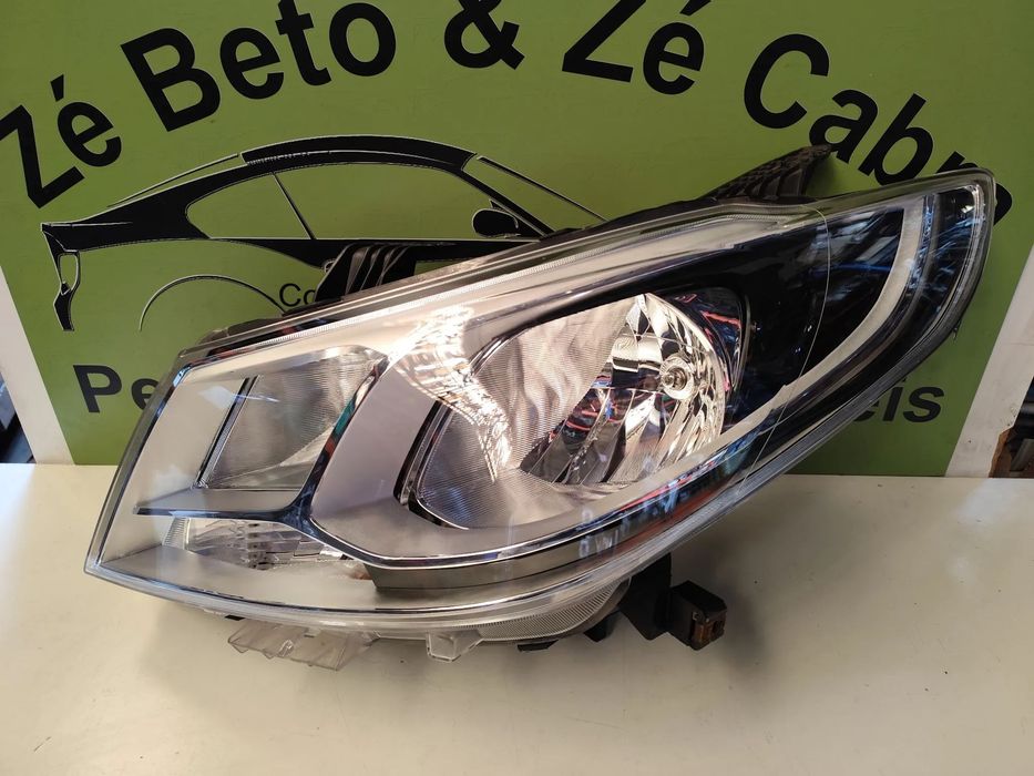 MAXUS EV30 FAROL ESQUERDO - FF695