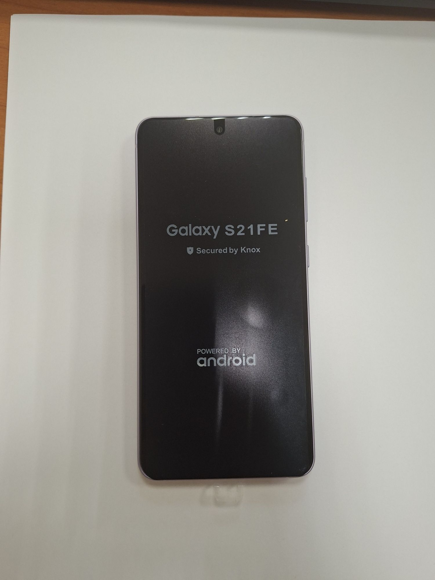 Смартфон Samsung Galaxy S21FE