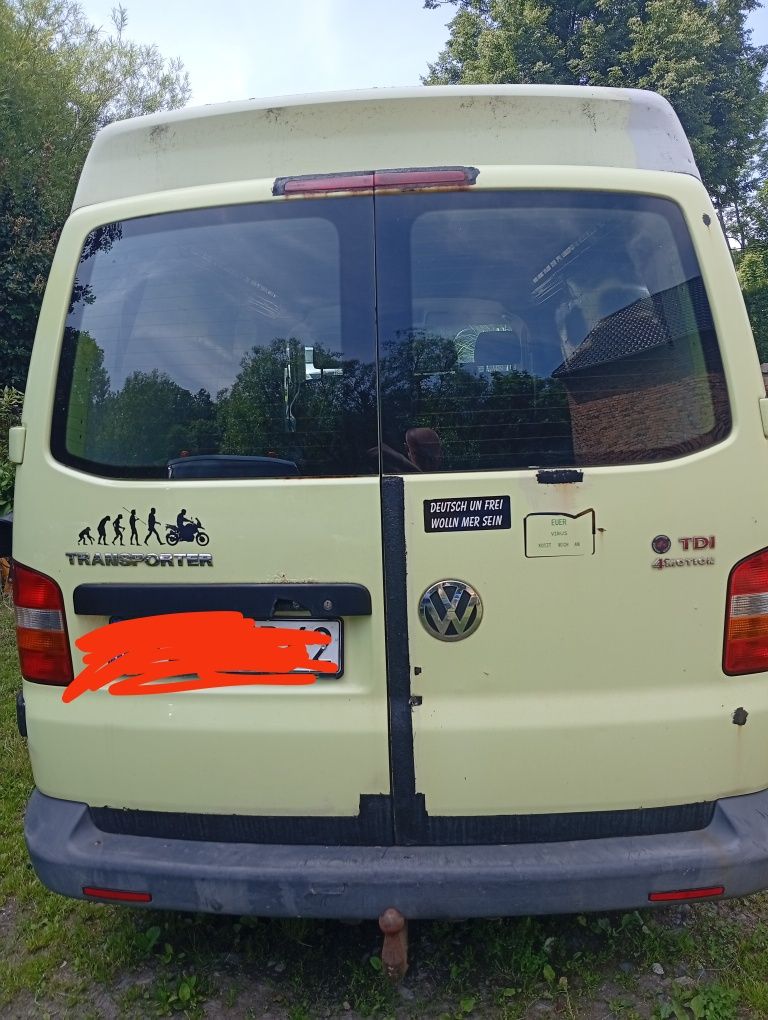 VW T5 4 Motion syncro 2.5 4x4
OK.5.5 m długości. Przedłużony 
180 KM
H