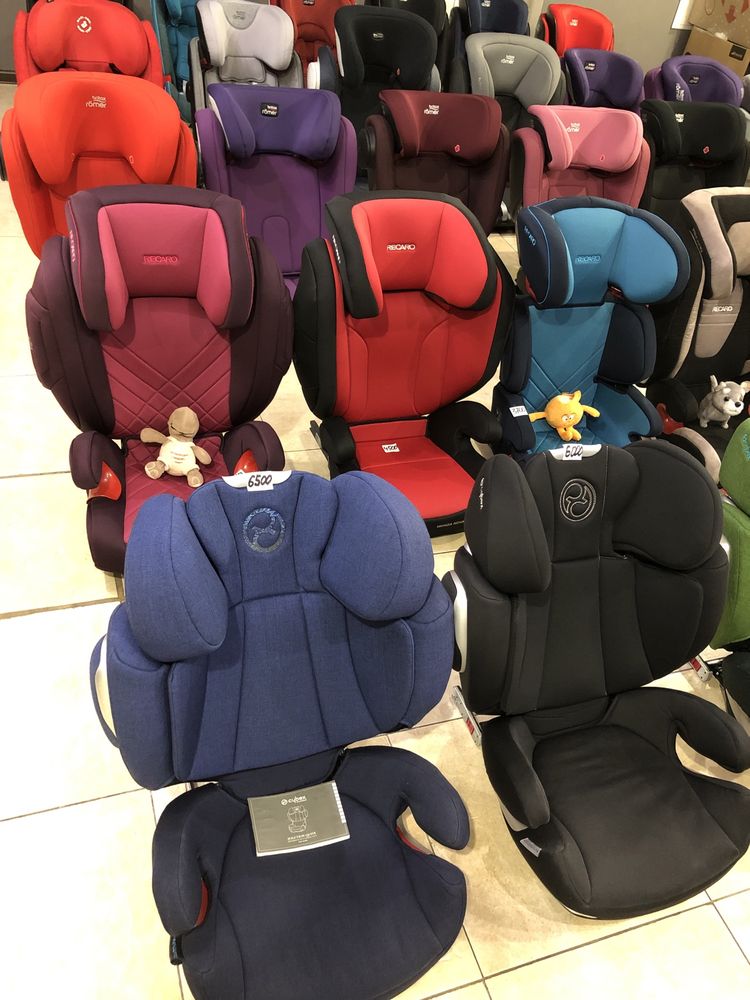 Автокрісла Шоурум Britax Römer Cybex Recaro Maxi Cosi бустер