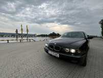 BMW Seria 5 BMW 5 E39 Bandzior – Legendarne Auto Przemytników