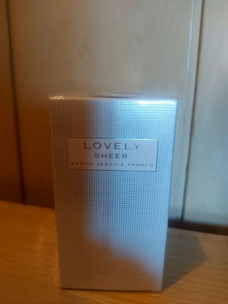 Woda perfumowana lovely sheer sarah jessica Parker 100 ml.nowa zafolio