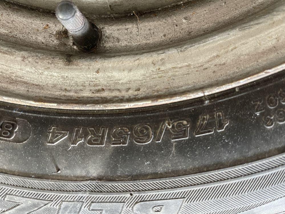 Jante com pneu usado 175/65/R14