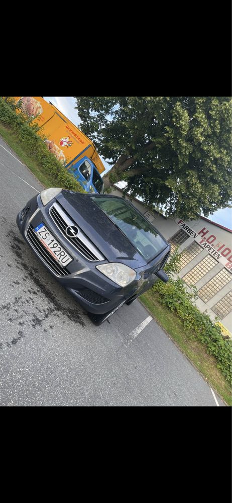 Opel zafira  auto serwisowane bd stan