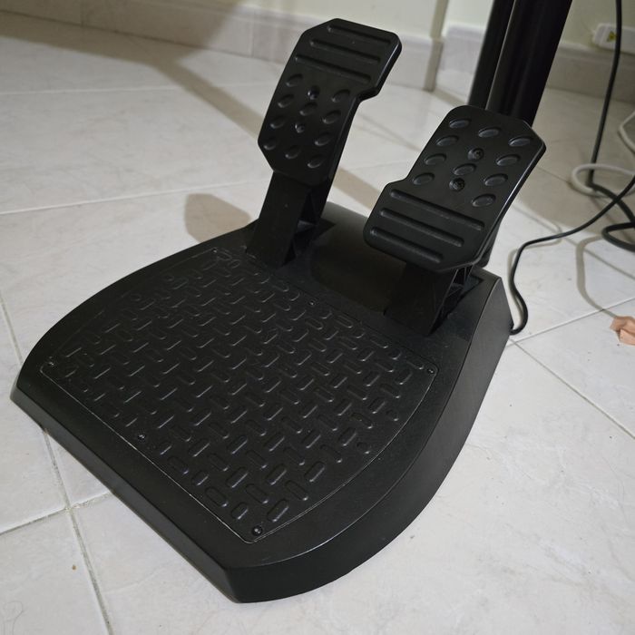 Volante para Xbox e PC Thrustmaster TMX Force Feedback