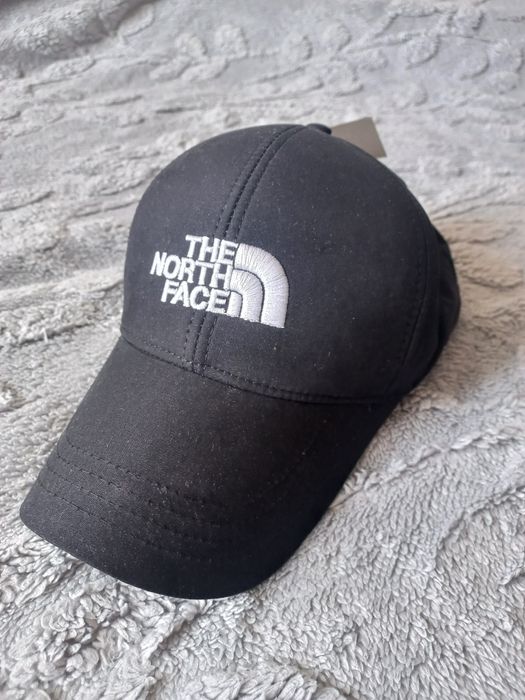 Nowa czapka z daszkiem north face