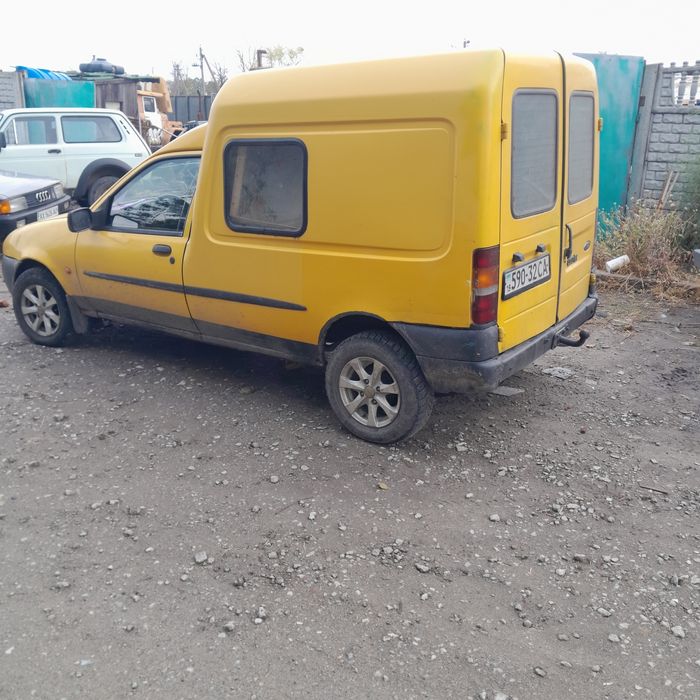 Продам форд курьер