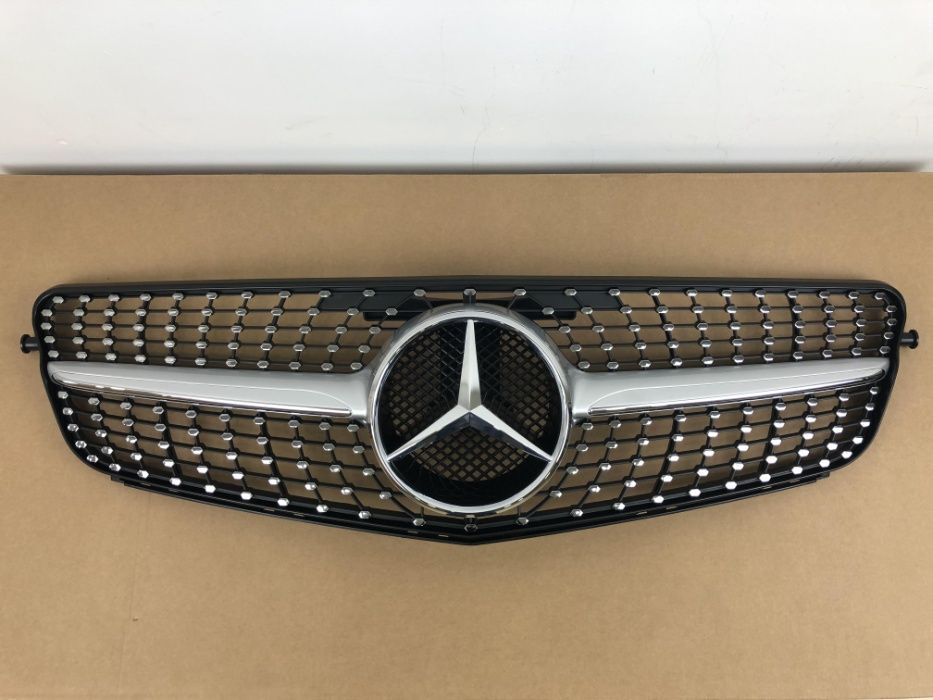 Решетка радиатора mercedes c class w204 diamond Mercedes w204 06-13г