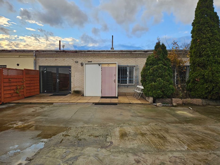 Wynajmę lokal użytkowy 98m2 Warszawa Radiowo - parking 24/7