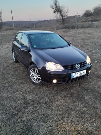 Продам Volkswagen GOLF 5