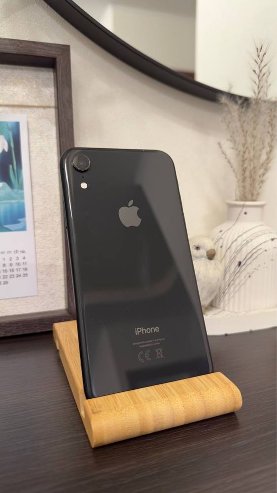 iPhone XR black 64gb