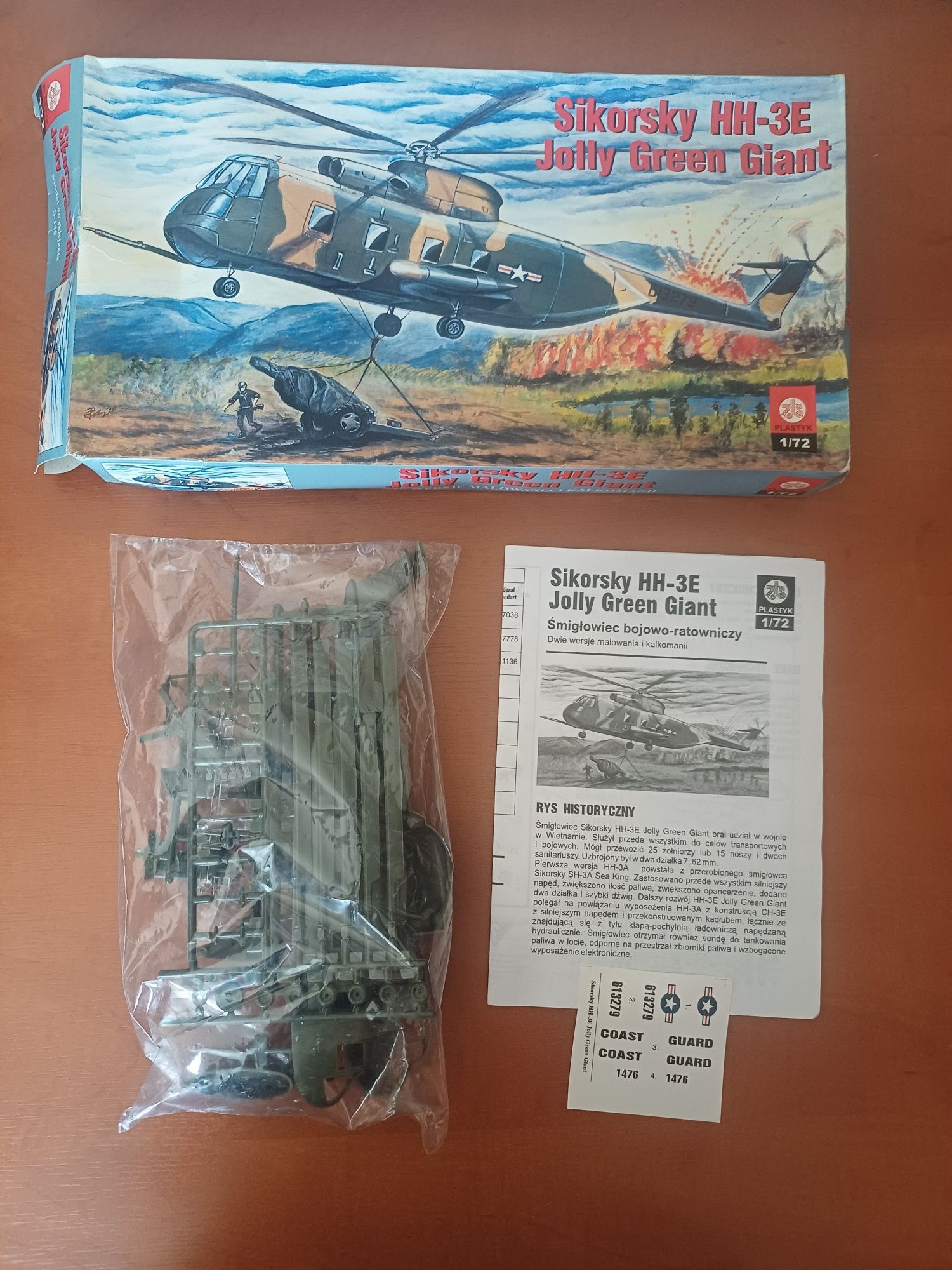 (REZ) Model Sikorsky HH-3E Jolly Green Gigant (S-146) - Plastyk (1/72)