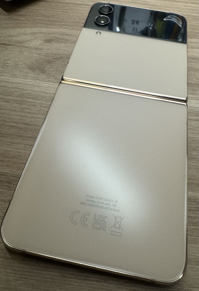 Samsung Z Flip 4 różowe złoto- na gwarancji. Jak nowy!
