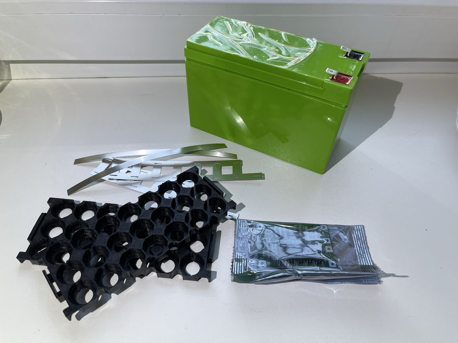 Корпус для сборки аккумулятора 12в 7ач 9ач на 18650