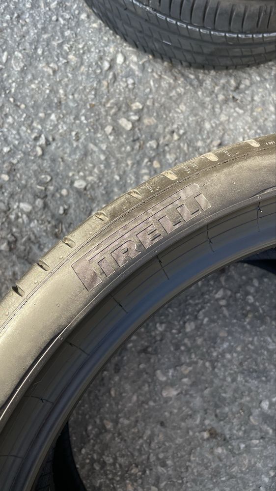 Pneus 275/35r22 Pirelli P Zero com 80% piso