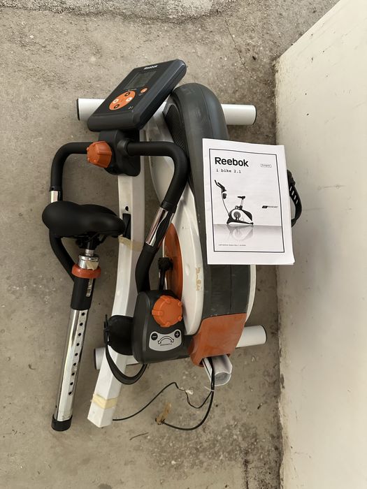 Bicicleta Reebok para exercício físico