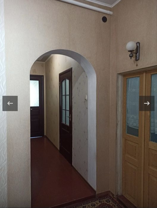 Продається частина будинку біля лісу і озера