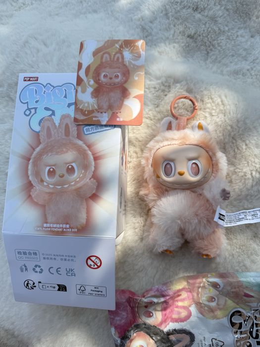 Labubu Big Into Energy Happiness