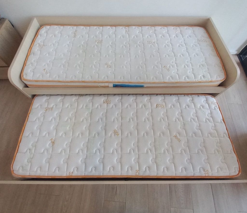 Cama individual com gaveta (2 colchões)