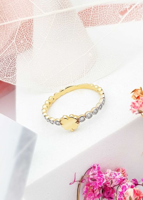 Złoty pierścionek koniczynka z obrączką wysadzaną cyrkoniami pr. 585