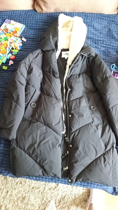 Куртка Зимова S розмір дуже гарна і тепла